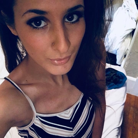 Meet your Posher, Lisa - Picture 1 of 1